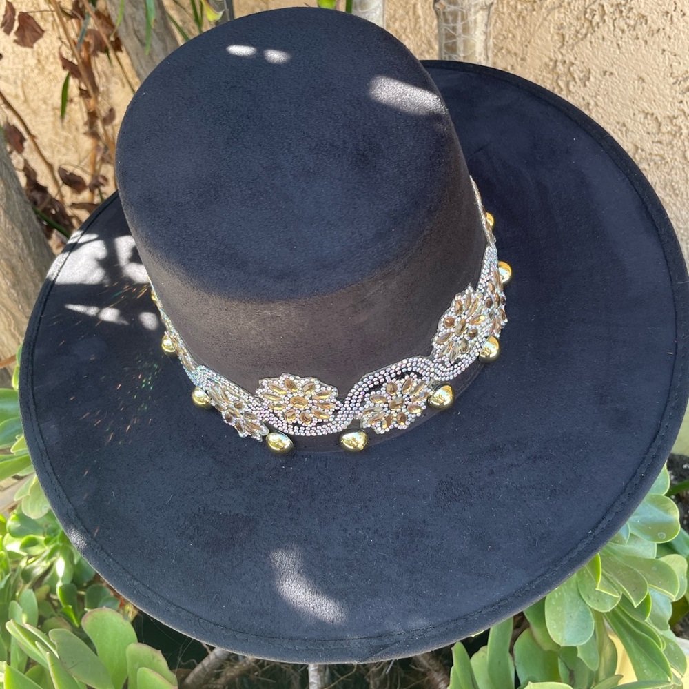 Embellished Flat Too Hat - Picture 2 of 5